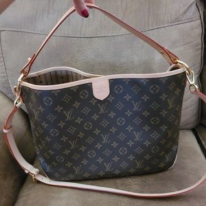 Canvas Bag with Leather straps and LV logo